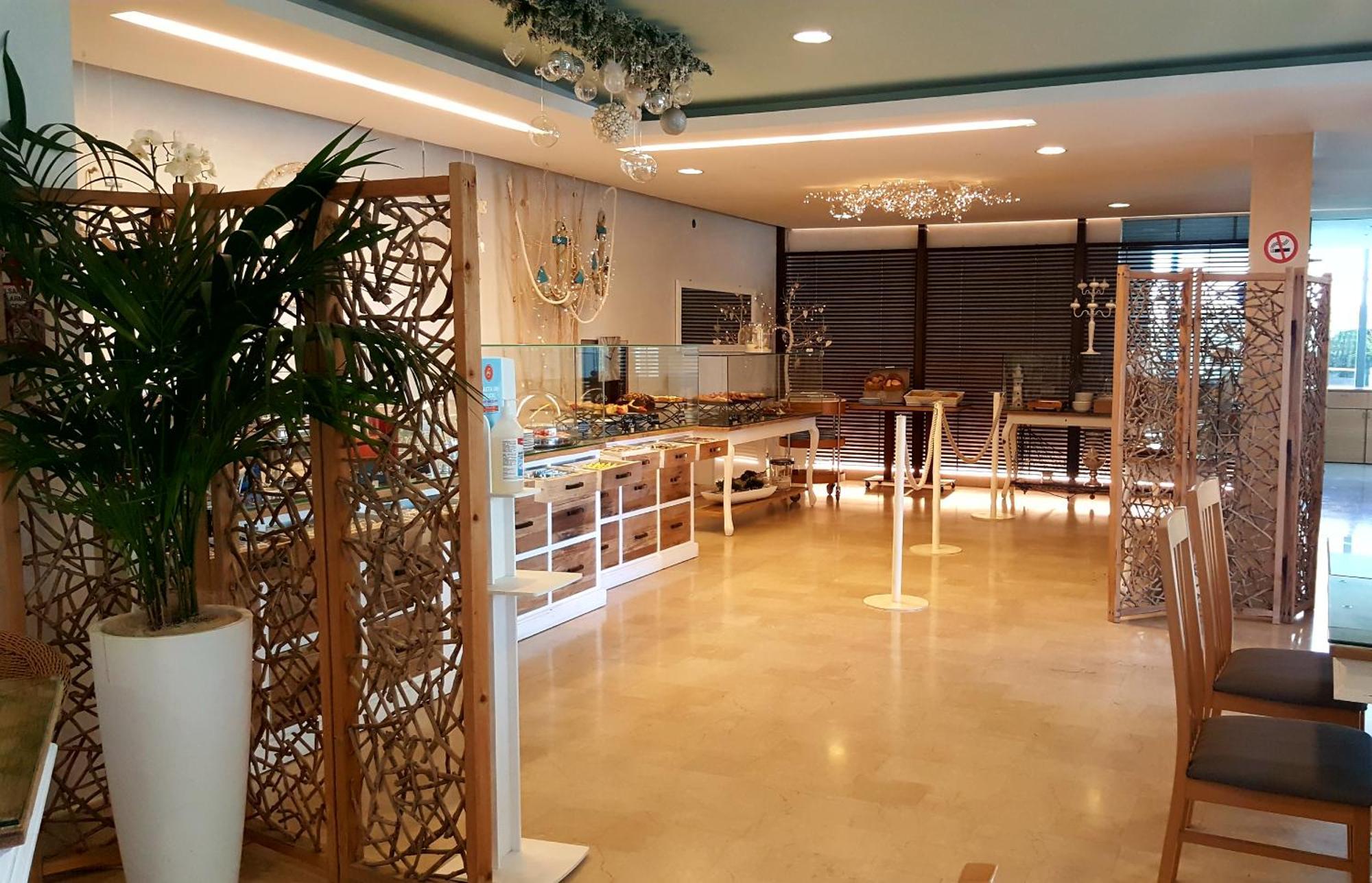 Hotel Poker Riccione Kültér fotó