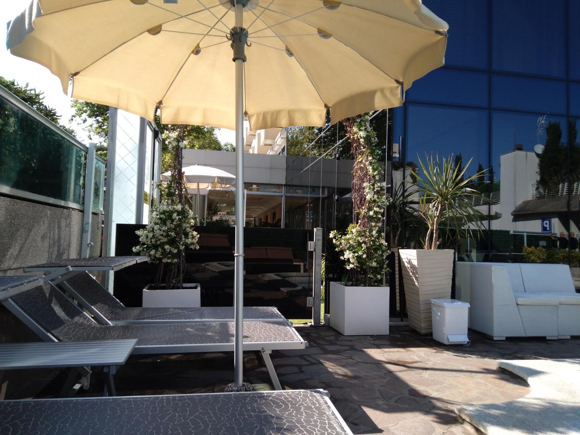 Hotel Poker Riccione Kültér fotó