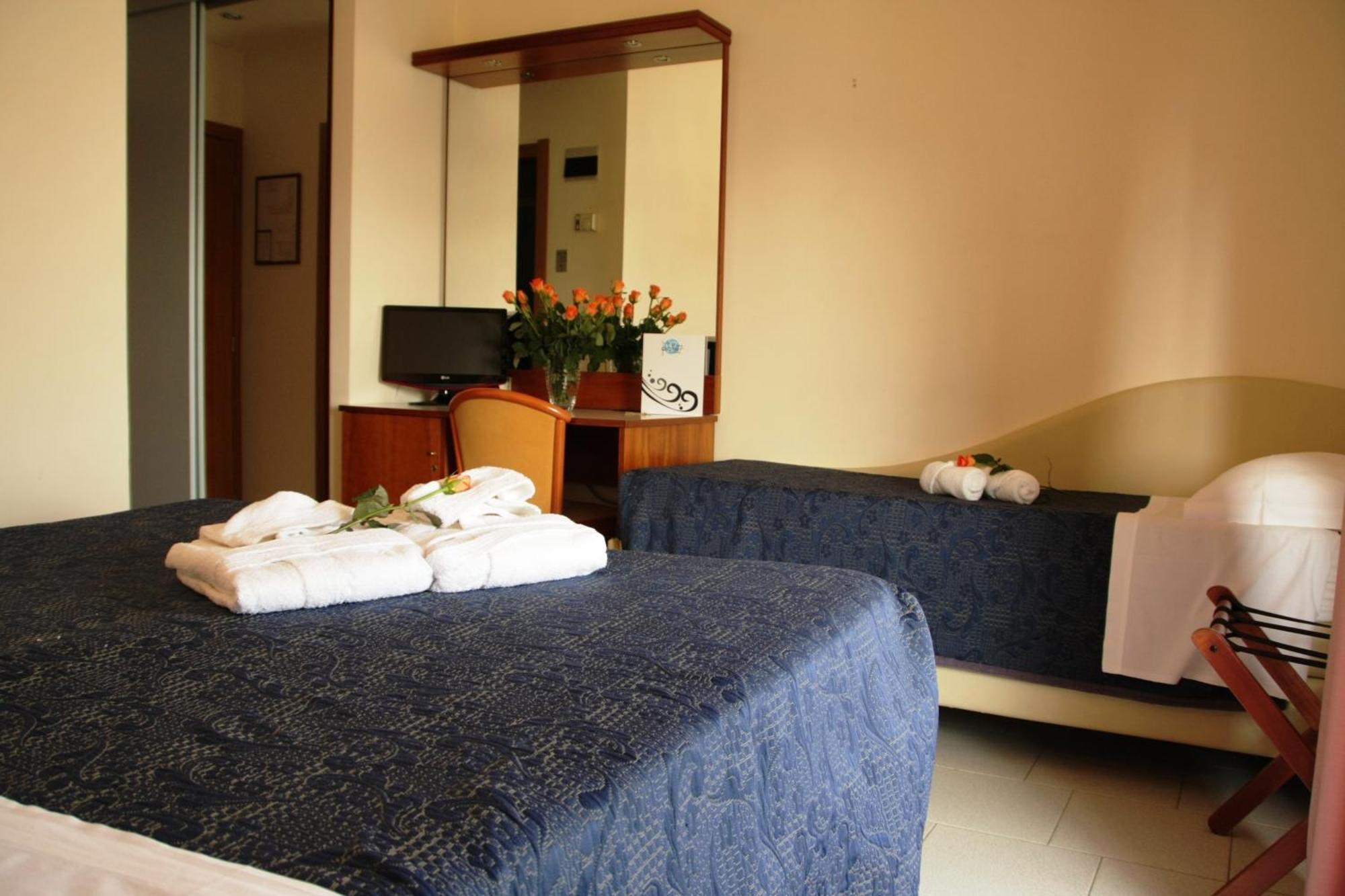 Hotel Poker Riccione Kültér fotó