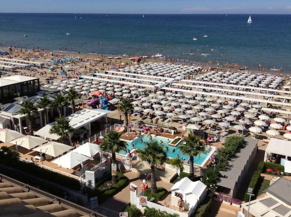 Hotel Poker Riccione Kültér fotó